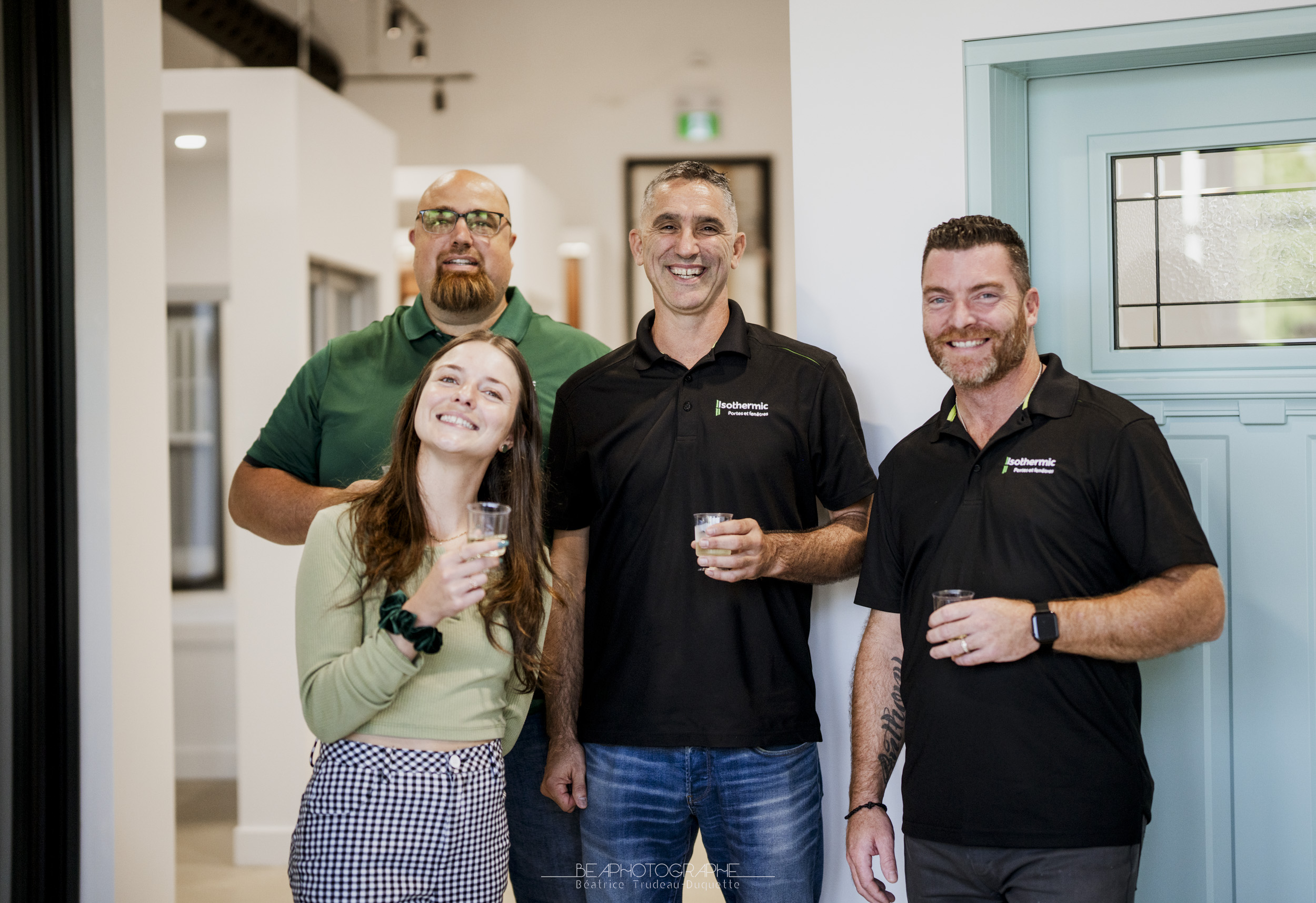 L'équipe Isothermic dans la salle d'exposition Adexy